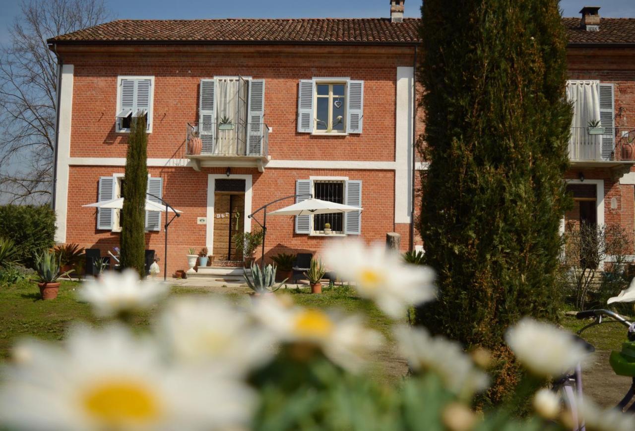 Bed & Tours Dimora Di Campagna Bed & Breakfast Castelnuovo Belbo Exterior photo